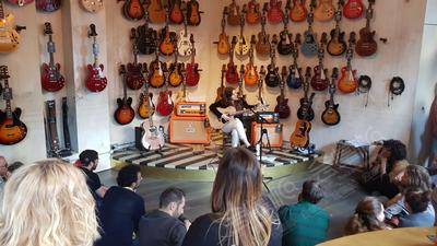 Guitar Shop on the World Famous Denmark Street场地环境基础图库